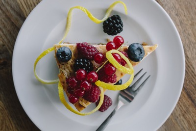 kaboompics_Berry Cheesecake (1)